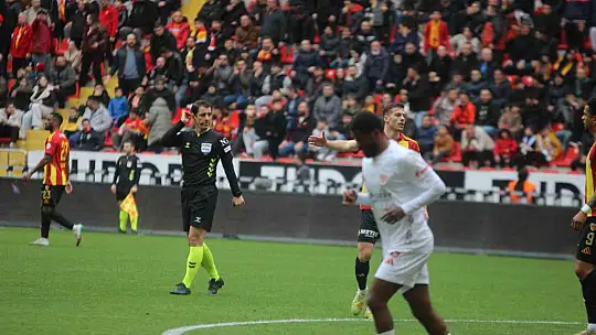 Trendyol Süper Lig: Kayserispor: 0 - Antalyaspor: 0 (Maç devam ediyor)