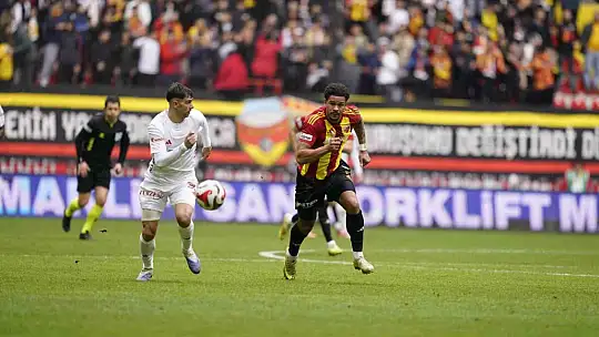 Trendyol Süper Lig: Kayserispor: 0 - Antalyaspor: 0 (İlk yarı)