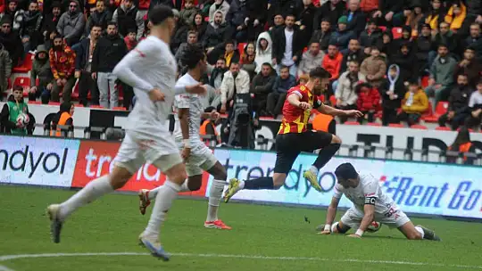 Trendyol Süper Lig: Kayserispor: 0 - Antalyaspor: 0 (İlk yarı)