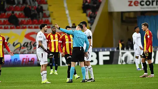 Trendyol Süper Lig: Kayserispor: 0 - Trabzonspor: 2 (İlk yarı)
