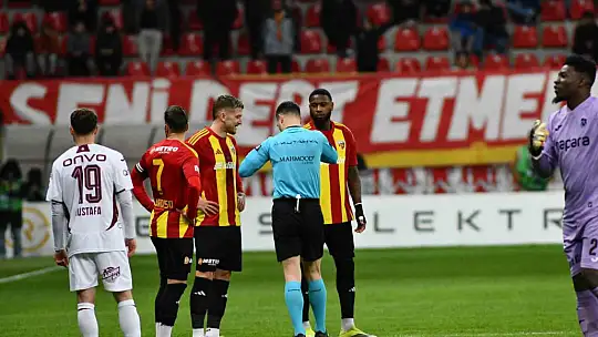 Trendyol Süper Lig: Kayserispor: 0 - Trabzonspor: 2 (İlk yarı)