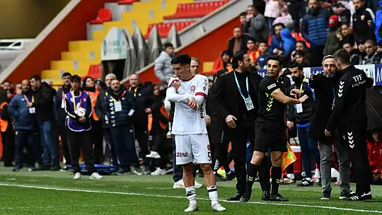 Trendyol Süper Lig: Kayserispor: 0 - Fatih Karagümrük: 0 (İlk yarı)