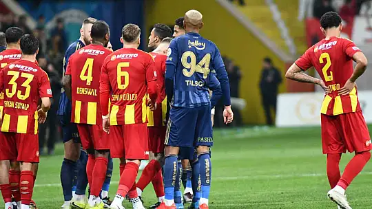 Trendyol Süper Lig: Kayserispor: 0 - Fenerbahçe: 1 (İlk yarı)