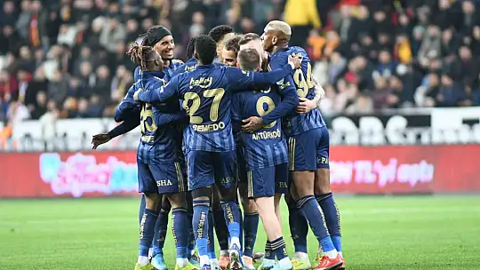 Trendyol Süper Lig: Kayserispor: 0 - Fenerbahçe: 1 (İlk yarı)