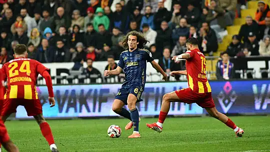 Trendyol Süper Lig: Kayserispor: 0 - Fenerbahçe: 1 (İlk yarı)