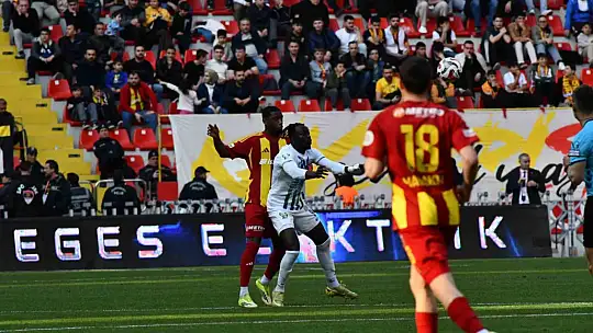 Trendyol Süper Lig: Kayserispor: 0 - Çaykur Rizespor: 0 (İlk yarı)