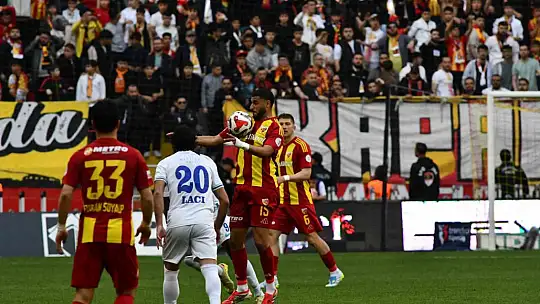 Trendyol Süper Lig: Kayserispor: 0 - Çaykur Rizespor: 0 (İlk yarı)