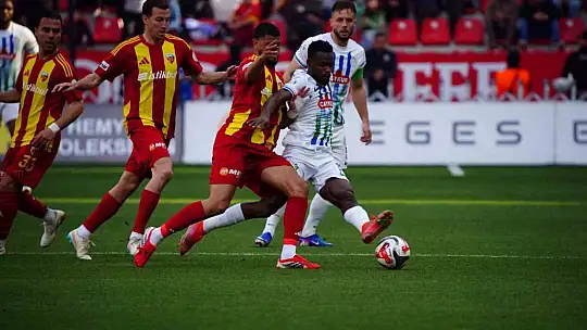 Trendyol Süper Lig: Kayserispor: 0 - Çaykur Rizespor: 0 (İlk yarı)