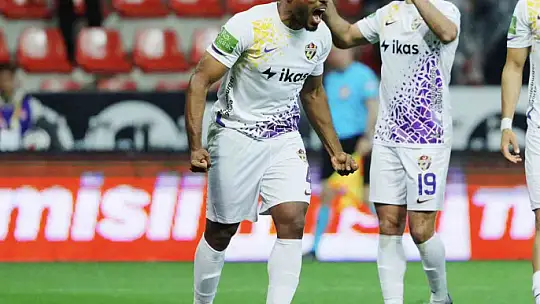 Trendyol Süper Lig: Kayserispor: 0 - Eyüpspor: 1 (İlk yarı)