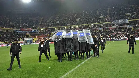 Trendyol Süper Lig: Kayserispor: 0 - Eyüpspor: 1 (İlk yarı)
