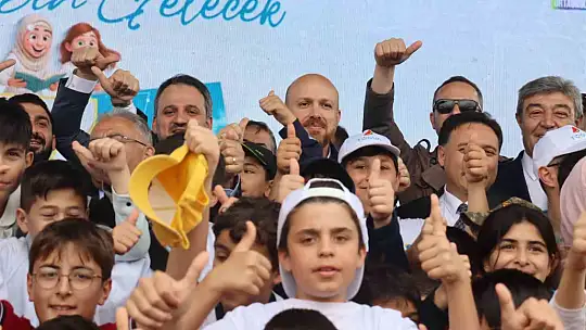TÜGVA Yüksek İstişare Kurulu Üyesi Bilal Erdoğan: 'Bu milletin ayağa kalkması lazım ve bunu başaracak olan gençlerdir'