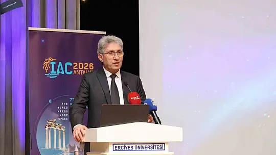 Türk Astronot Tuva Cihangir Atasever, ERÜ öğrencileri ile bir araya geldi