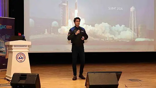 Türk Astronot Tuva Cihangir Atasever, ERÜ öğrencileri ile bir araya geldi