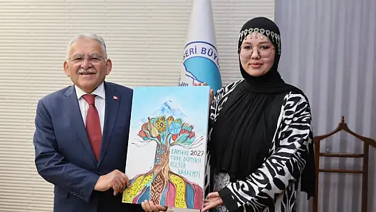 Türk Dünyası gençleri, Kültür Başkenti Kayseri'de Başkan Büyükkılıç'ı ziyaret etti