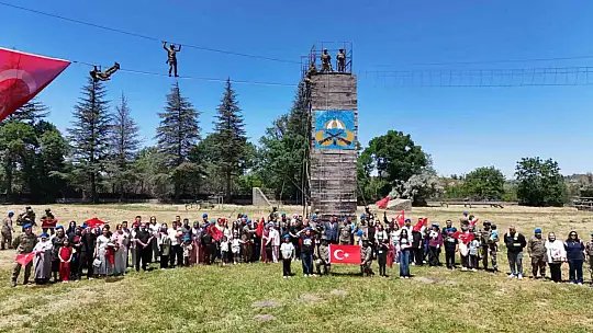 Türk Kara Kuvvetleri'nin kuruluşunun 2235'inci yıldönümü gösterileri nefes kesti