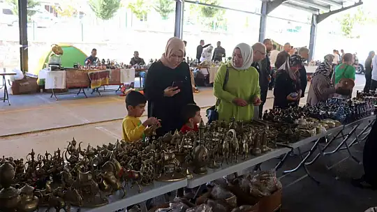 Türkiye'nin en büyük antika fuarı Talas'ta açıldı
