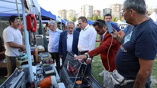 Türkiye'nin en büyük antika fuarı Talas'ta açıldı