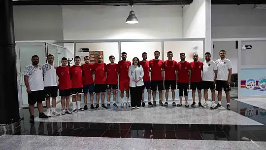Türkiye'nin engelleri aşan milli gururu, Spor A.Ş. Tesisleri'nde kamp yaptı