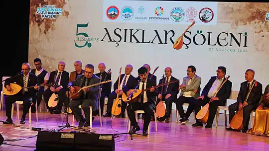 Türkiye ve Türk Dünyası'ndan aşıklar aynı sahnede buluştu