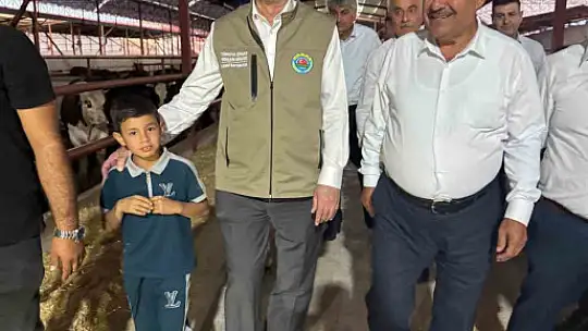 TZOB Genel Başkanı Şemsi Bayraktar, Akin'de ay çekirdeği hasadına katıldı