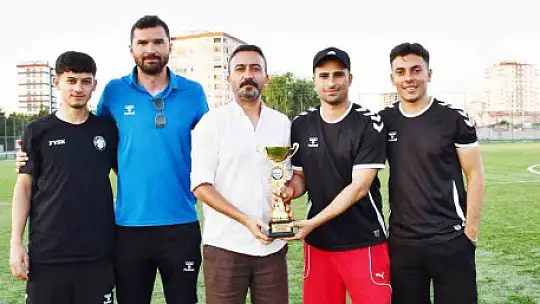 U13 Liginde şampiyon Fatih Yurt SK oldu