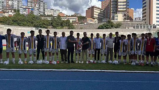 U15 Türkiye Futbol Şampiyonası'nda şampiyon Talas Belediyespor