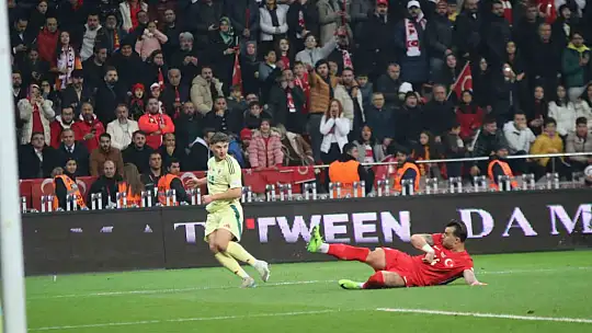 UEFA Uluslar Ligi: Türkiye: 0 - Galler: 0 (İlk yarı)