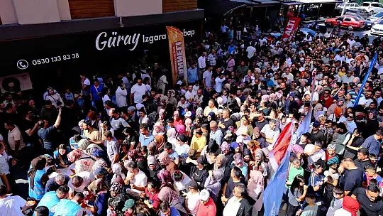 Ülkü Ocakları Kayseri İl Başkanlığı'ndan 5 bin öğrenciye kırtasiye desteği