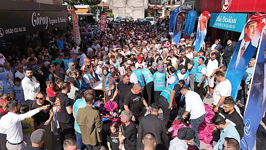 Ülkü Ocakları Kayseri İl Başkanlığı'ndan 5 bin öğrenciye kırtasiye desteği