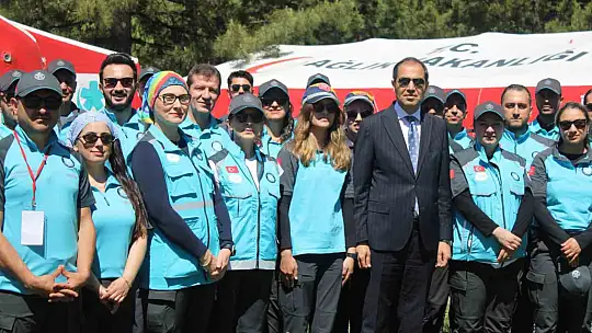 UMKE personeli Koramaz Vadisi'nde zorlu eğitim kampını başarıyla tamamladı