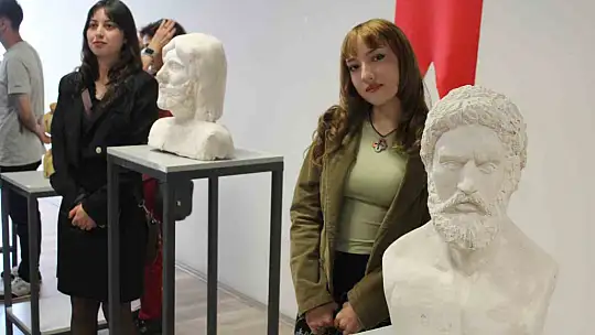 Üniversite öğrencileri hünerlerini sergiledi