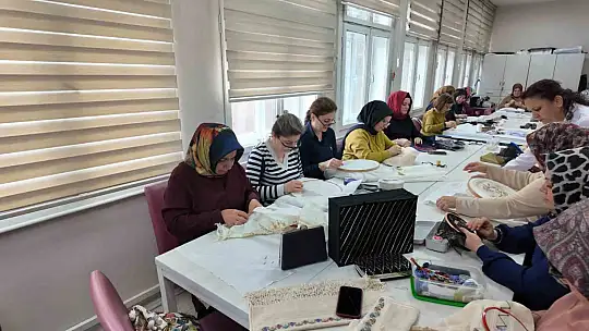 Unutulmaya yüz tutmuş el sanatları KAYMEK'te yeniden hayat buluyor