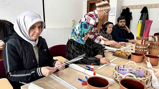 Unutulmaya yüz tutmuş sepet örücülüğü Hacılar'da canlanacak