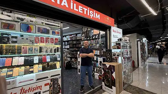 Uyurken telefonunuzu yastığın altına koymayın