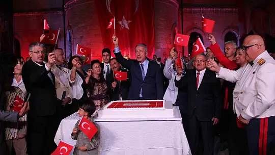 Vali Çiçek: 'Biz tehdit edilebilecek bir devlet değiliz'