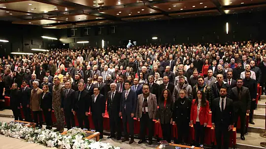 Vali Çiçek: 'Çocuklarımızın tek bağımlılığı vatan, millet, bayrak sevgisi olacak'