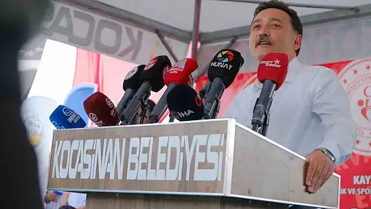 Vali Çiçek: 'Erva bir annenin feryatla yakama yapışmasıyla başladı'