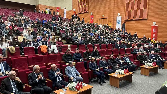 Vali Çiçek: 'Gençlerimiz siberde inşallah bizim gözümüz ve kulağımız olur'