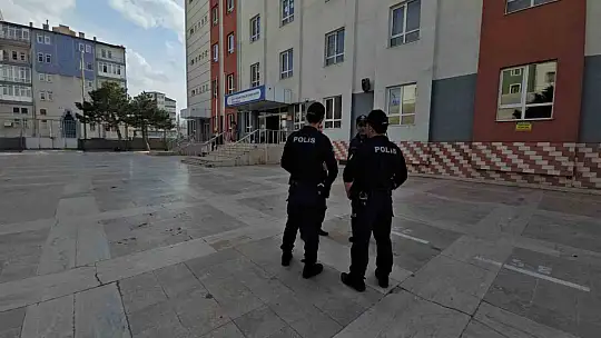 Vali Çiçek: 'Kayseri'de tüm okullarımızda güvenlik önlemleri tamamen alınmıştır'