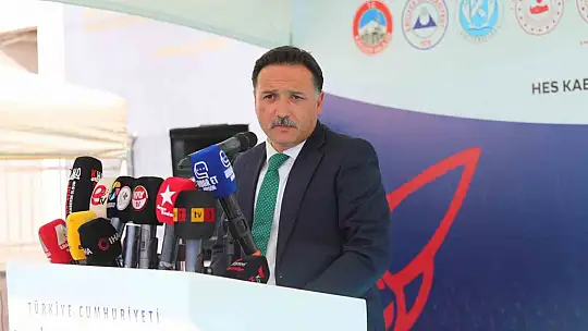 Vali Çiçek: 'Kodlamaları yaparken vatanımızın, milletimizin geleceğini kodlar gibi kodlayacağız'