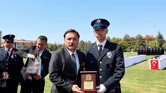 Vali Çiçek, 31'inci Dönem POMEM Mezuniyet Töreni'ne katıldı
