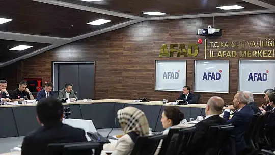 Vali Çiçek Başkanlığında Kurum Müdürleri Değerlendirme Toplantısı gerçekleştirildi