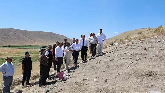 Vali Çiçek, Eğriköy Höyük Kazı Alanı'nı ziyaret etti