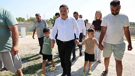 Vali Çiçek Elmalı mahallesi sakinleriyle buluştu