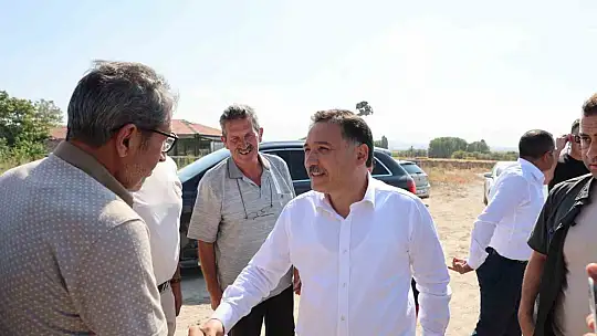 Vali Çiçek Elmalı mahallesi sakinleriyle buluştu