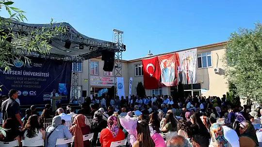 Vali Çicek, KAYÜ Sağlık Hizmetleri MYO Mezuniyet Töreni'ne katıldı