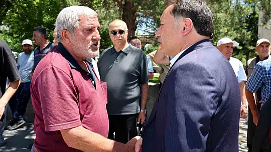 Vali Çiçek, mahalle ziyaretlerine devam ediyor