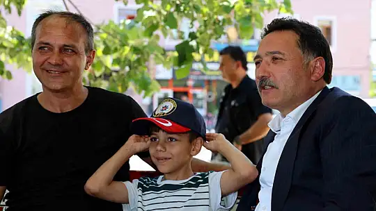Vali Çiçek, mahalle ziyaretlerine devam ediyor
