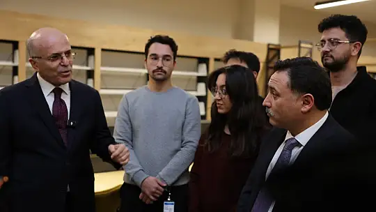 Vali Çiçek, Şehir Hastanesi'ne açılacak Hal Kütüphanesini inceledi