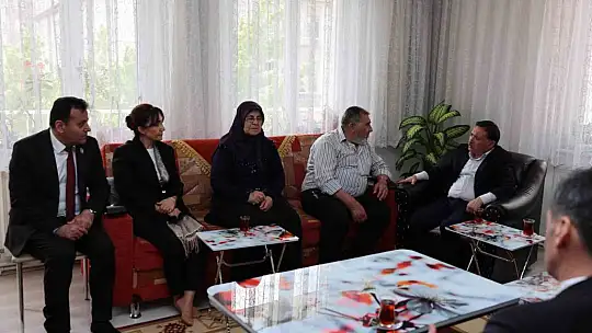 Vali Çiçek, şehit aileleriyle bayramlaştı